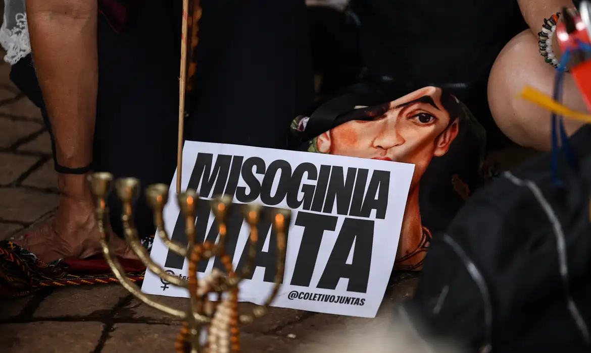 Quase 3 em cada 4 pequenos municípios não têm atendimento especializado para mulheres, aponta fórum
