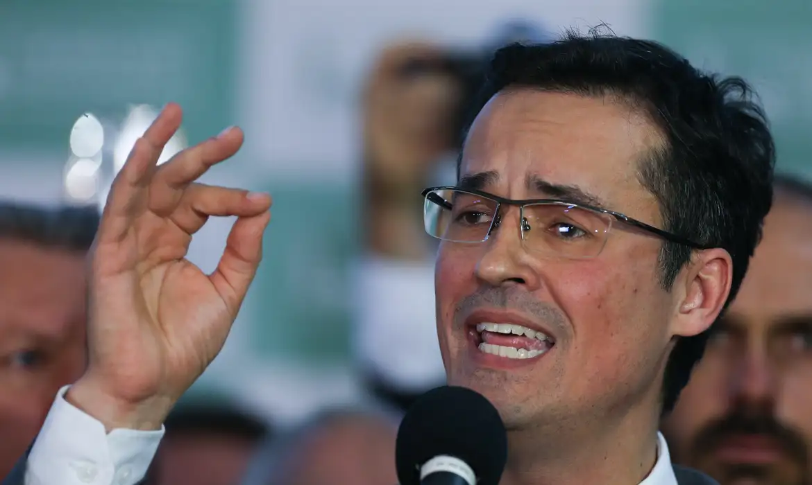 TSE suspende campanha de Deltan Dallagnol ao Senado pelo Paraná